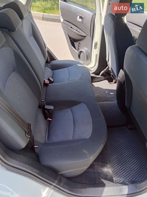 Внедорожник / Кроссовер Nissan Qashqai 2011 в Верхнеднепровске