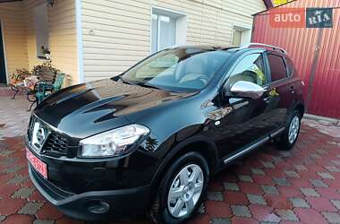 Позашляховик / Кросовер Nissan Qashqai 2011 в 