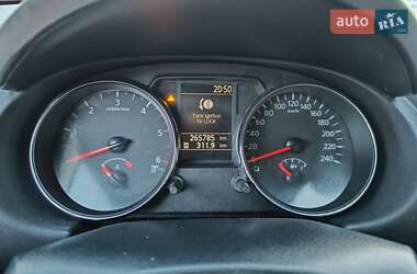 Позашляховик / Кросовер Nissan Qashqai 2011 в 