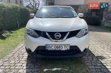 Позашляховик / Кросовер Nissan Qashqai 2015 в Львові