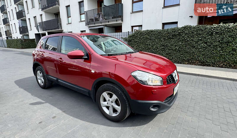 Внедорожник / Кроссовер Nissan Qashqai 2013 в 