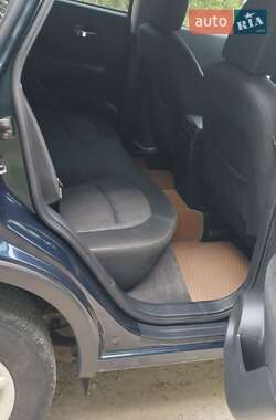 Внедорожник / Кроссовер Nissan Qashqai 2010 в 