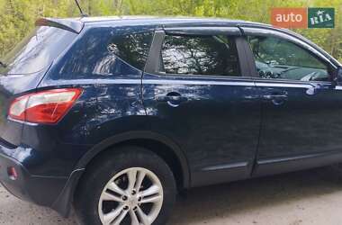 Внедорожник / Кроссовер Nissan Qashqai 2010 в 