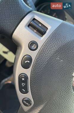 Внедорожник / Кроссовер Nissan Qashqai 2007 в 