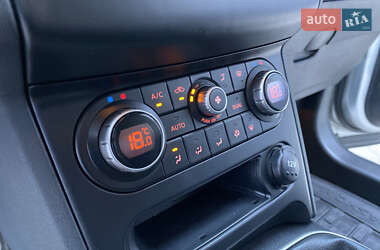 Внедорожник / Кроссовер Nissan Qashqai 2012 в 