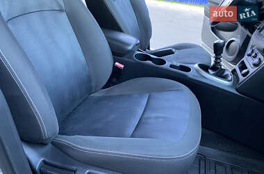 Внедорожник / Кроссовер Nissan Qashqai 2012 в 