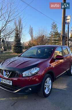 Внедорожник / Кроссовер Nissan Qashqai 2010 в 