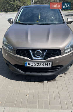 Позашляховик / Кросовер Nissan Qashqai 2014 в 