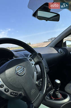 Внедорожник / Кроссовер Nissan Qashqai 2012 в 