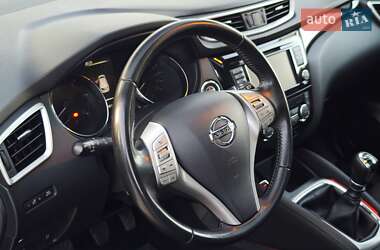Внедорожник / Кроссовер Nissan Qashqai 2016 в 