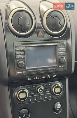 Позашляховик / Кросовер Nissan Qashqai 2010 в 