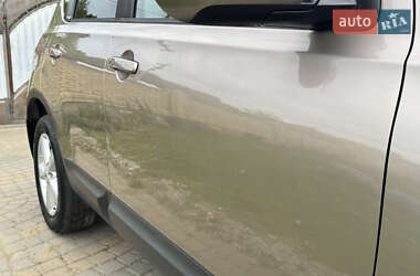 Позашляховик / Кросовер Nissan Qashqai 2010 в 