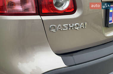 Позашляховик / Кросовер Nissan Qashqai 2010 в 