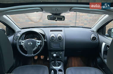 Позашляховик / Кросовер Nissan Qashqai 2010 в 
