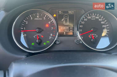 Внедорожник / Кроссовер Nissan Qashqai 2010 в 