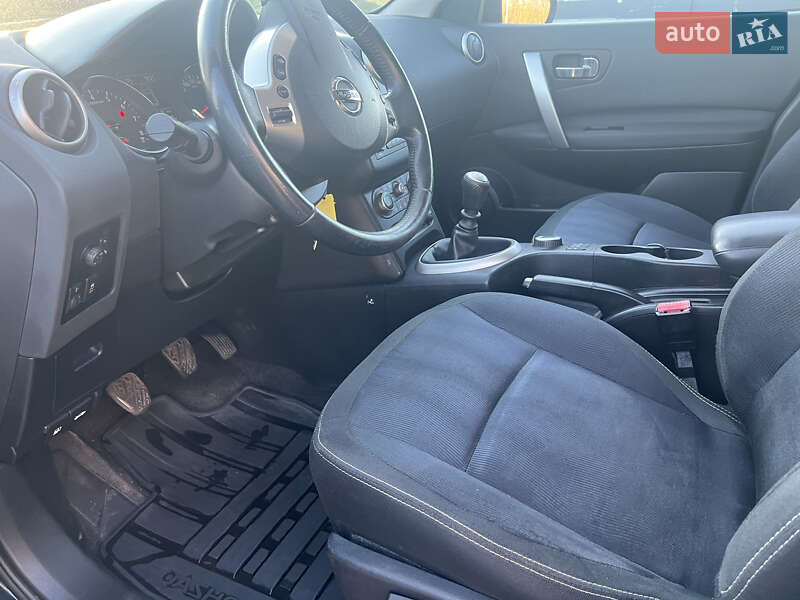 Позашляховик / Кросовер Nissan Qashqai 2010 в Конотопі