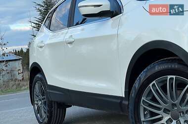 Позашляховик / Кросовер Nissan Qashqai 2015 в 