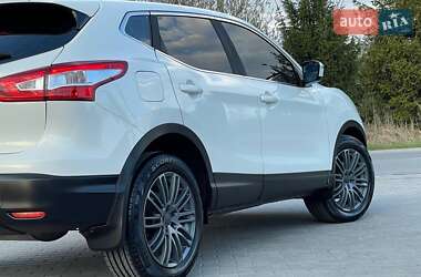 Позашляховик / Кросовер Nissan Qashqai 2015 в 