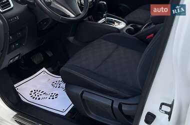 Позашляховик / Кросовер Nissan Qashqai 2015 в 