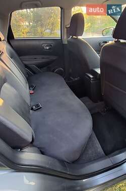 Позашляховик / Кросовер Nissan Qashqai 2011 в 