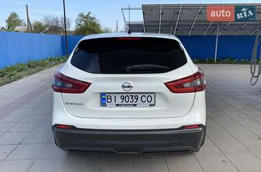 Внедорожник / Кроссовер Nissan Qashqai 2018 в 