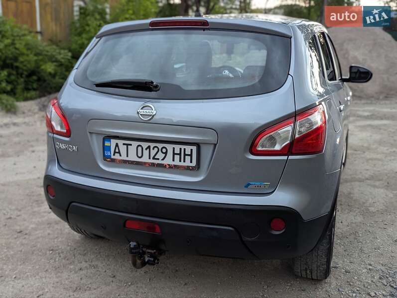 Позашляховик / Кросовер Nissan Qashqai 2010 в Івано-Франківську