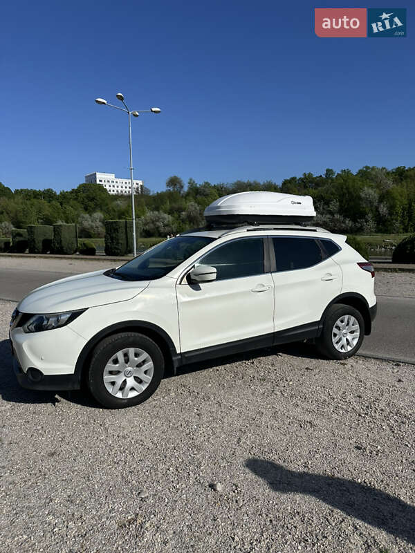 Внедорожник / Кроссовер Nissan Qashqai 2017 в Днепре