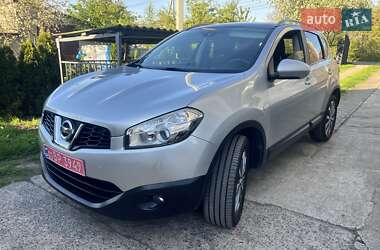 Позашляховик / Кросовер Nissan Qashqai 2010 в 