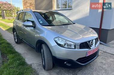Позашляховик / Кросовер Nissan Qashqai 2010 в 