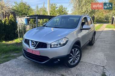 Позашляховик / Кросовер Nissan Qashqai 2010 в 