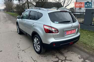 Позашляховик / Кросовер Nissan Qashqai 2010 в 