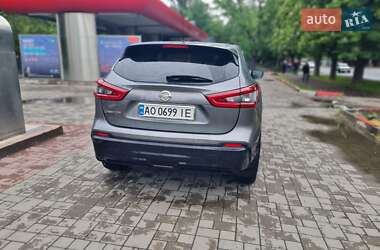 Позашляховик / Кросовер Nissan Qashqai 2018 в 