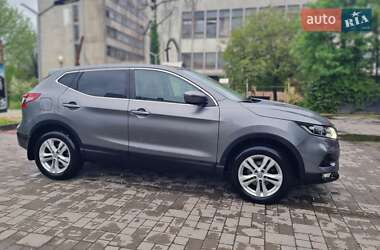 Позашляховик / Кросовер Nissan Qashqai 2018 в 