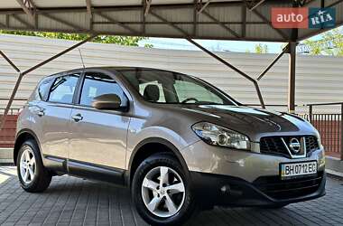 Позашляховик / Кросовер Nissan Qashqai 2011 в 
