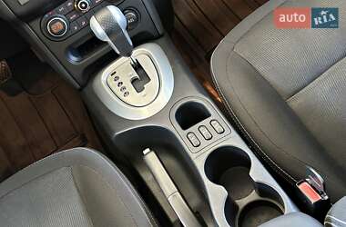 Позашляховик / Кросовер Nissan Qashqai 2011 в 