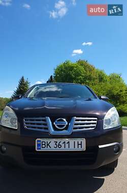 Внедорожник / Кроссовер Nissan Qashqai 2009 в 