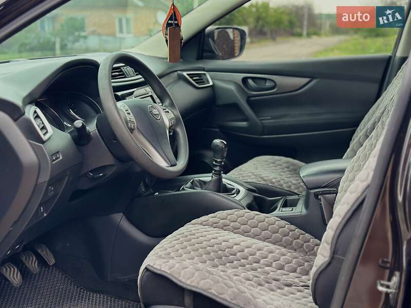Позашляховик / Кросовер Nissan Qashqai 2017 в Первомайську