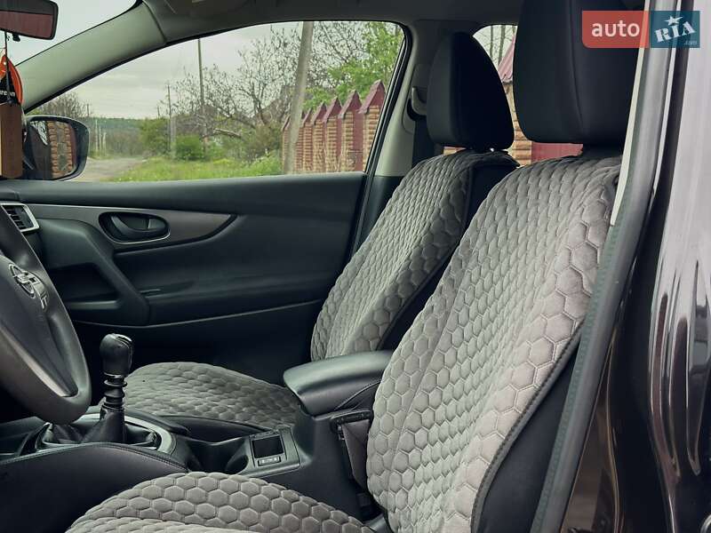 Позашляховик / Кросовер Nissan Qashqai 2017 в Первомайську