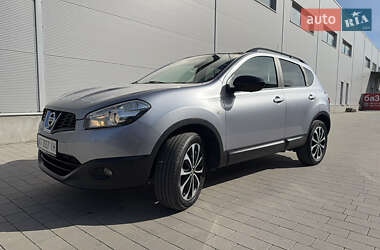 Внедорожник / Кроссовер Nissan Qashqai 2013 в Ивано-Франковске