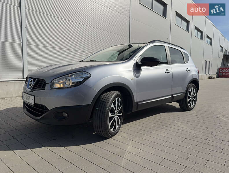 Внедорожник / Кроссовер Nissan Qashqai 2013 в 
