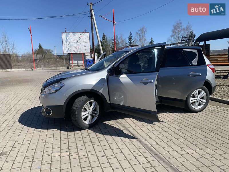 Внедорожник / Кроссовер Nissan Qashqai 2011 в Ивано-Франковске