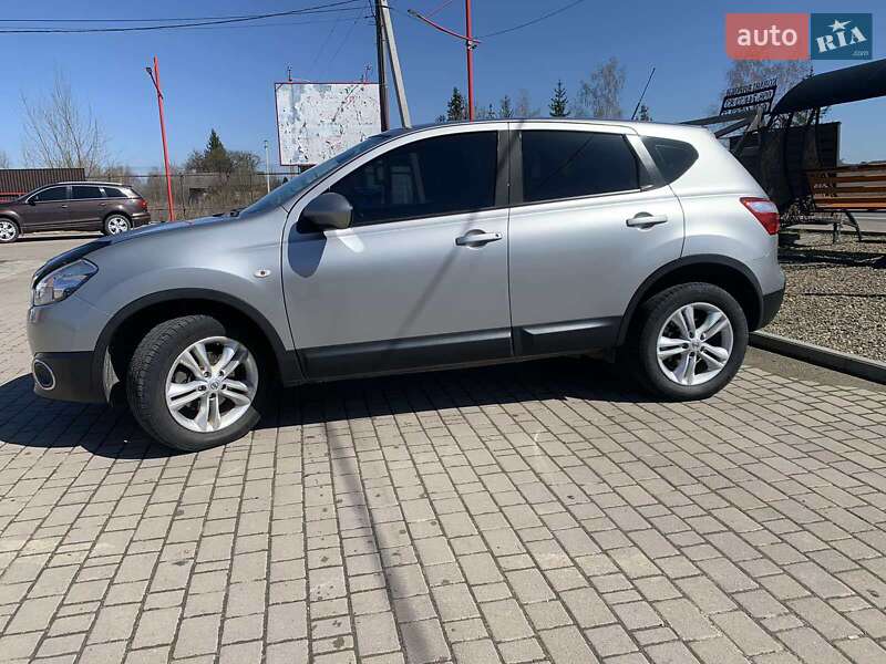Внедорожник / Кроссовер Nissan Qashqai 2011 в Ивано-Франковске