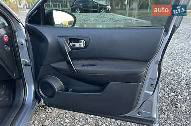 Внедорожник / Кроссовер Nissan Qashqai 2010 в 