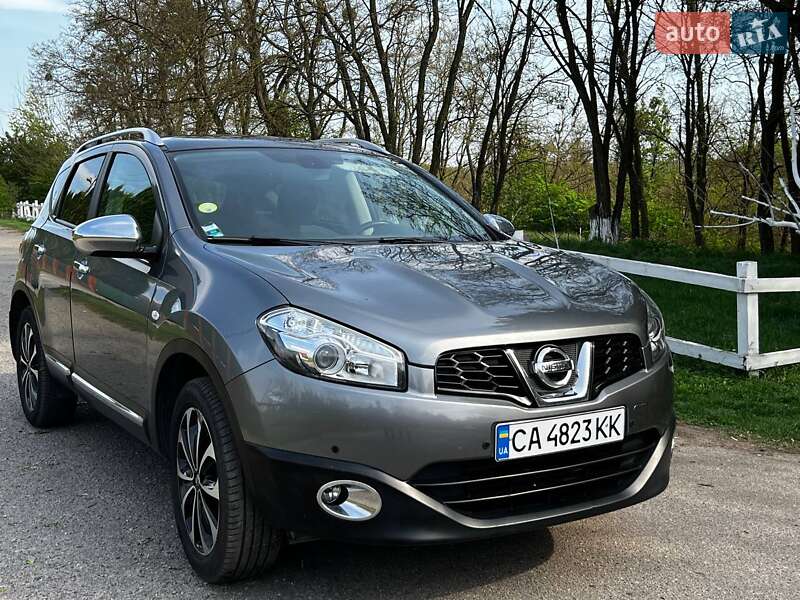 Позашляховик / Кросовер Nissan Qashqai 2011 в Черкасах