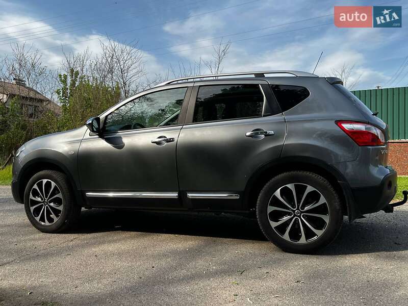 Позашляховик / Кросовер Nissan Qashqai 2011 в Черкасах