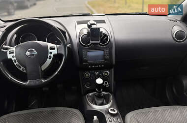 Позашляховик / Кросовер Nissan Qashqai 2009 в 