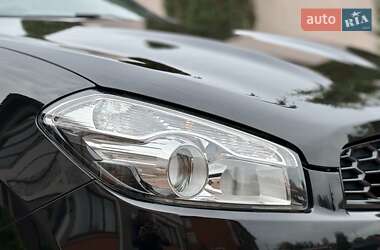 Внедорожник / Кроссовер Nissan Qashqai 2010 в 