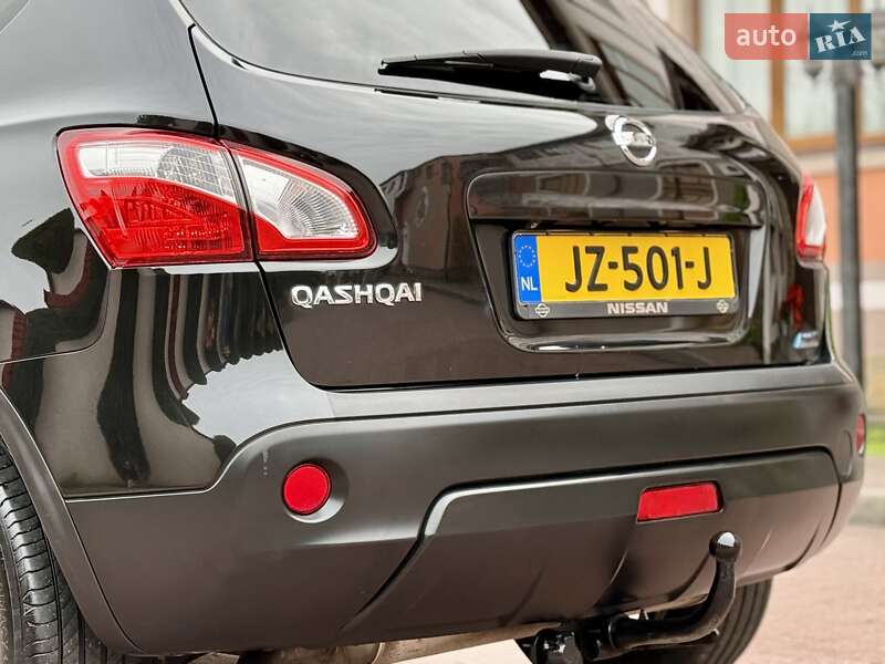Позашляховик / Кросовер Nissan Qashqai 2010 в Стрию