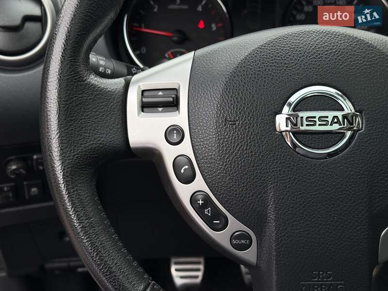 Позашляховик / Кросовер Nissan Qashqai 2010 в Стрию