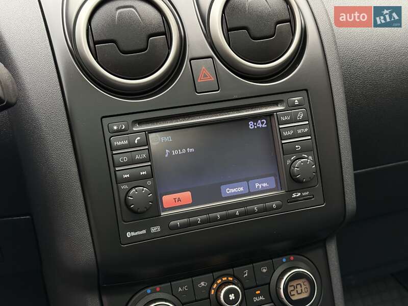 Позашляховик / Кросовер Nissan Qashqai 2010 в Стрию